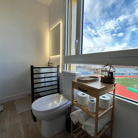 Neuf Cosy Et Lumineux Dans Moderne Appartement *